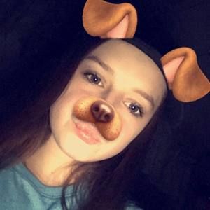 Meet your Posher, Caitlin